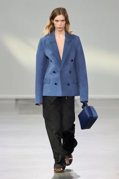 Look 2